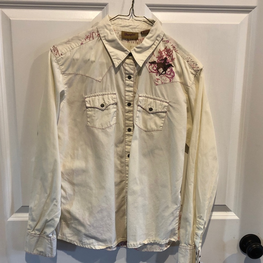 Wrangler Cream Shirt with Floral/ Bucking Horse design.